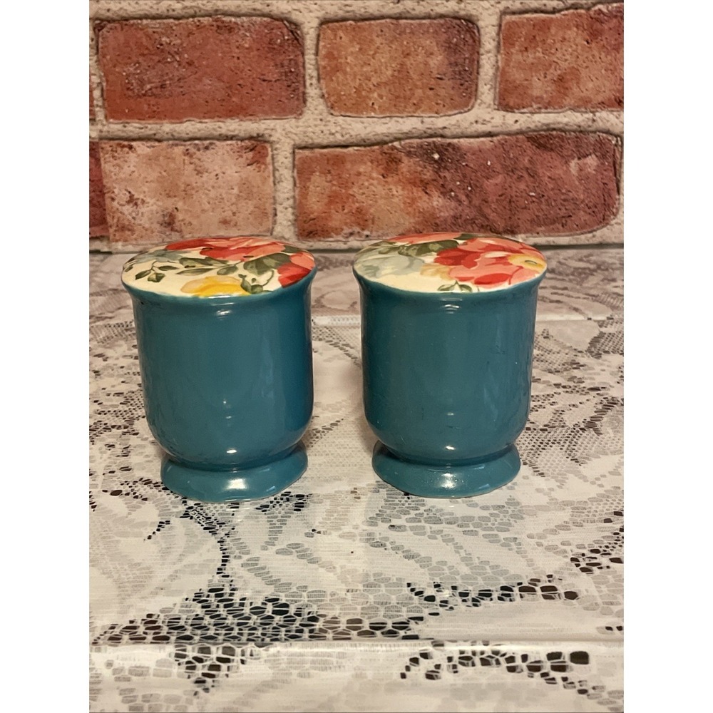 The Pioneer Woman Vintage Floral Stoneware Salt & Pepper Shakers Teal Blue 3"